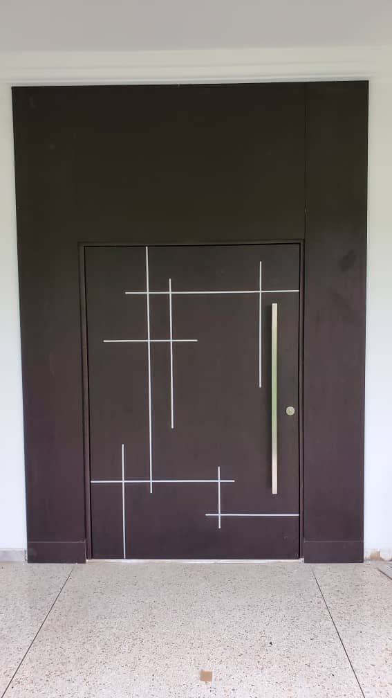 Porte bois à motifs graphiques