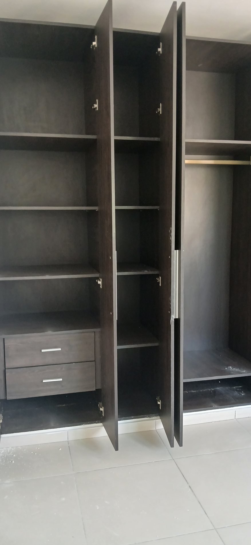 Dressing ouvert, penderie