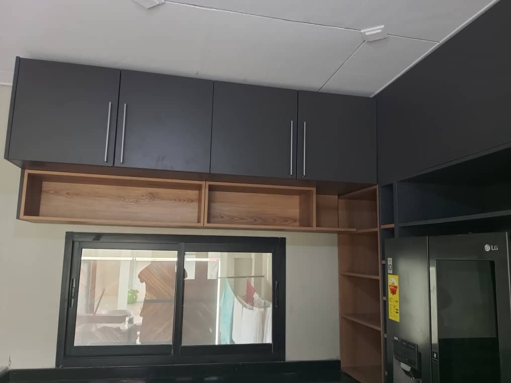 Cuisine anthracite et bois