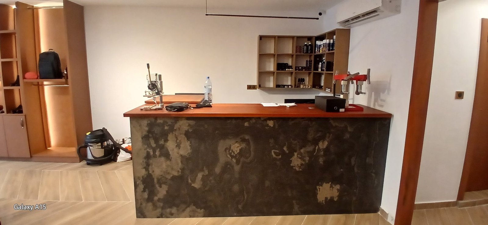 Bar comptoir en pierre et bois