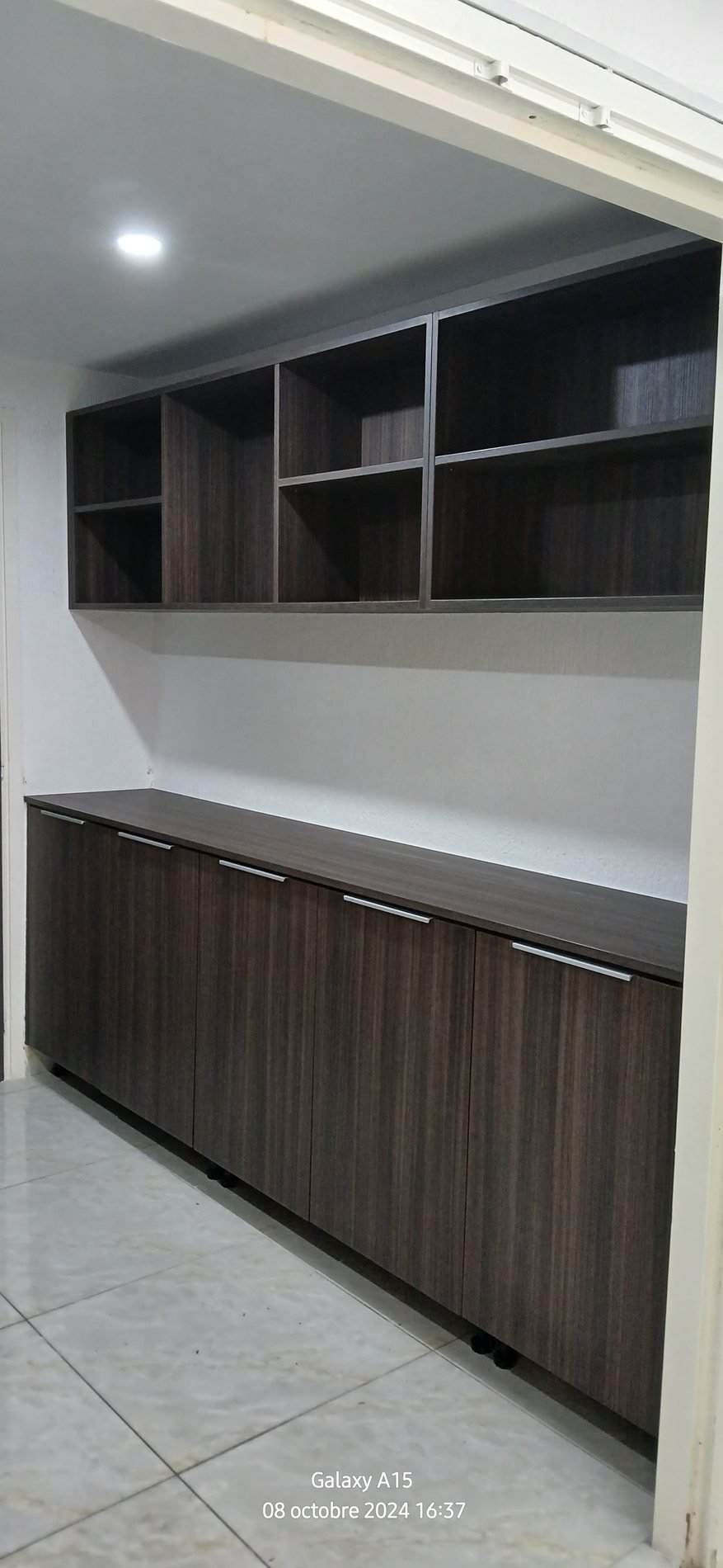 Rangements muraux rénovés